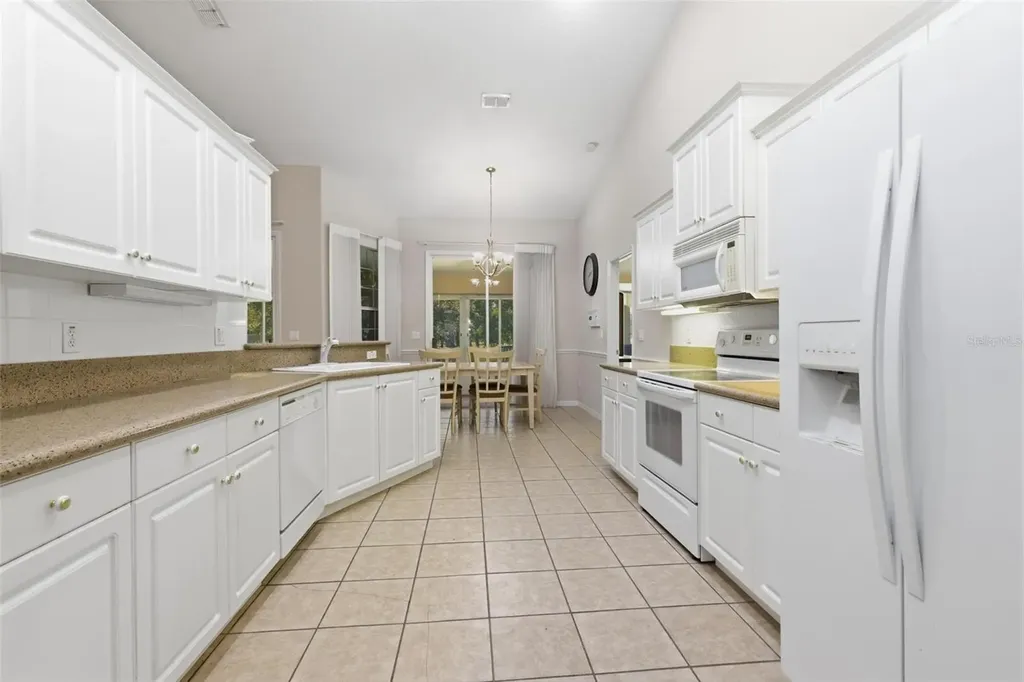694 Shawsbury Way Deltona FL 32725