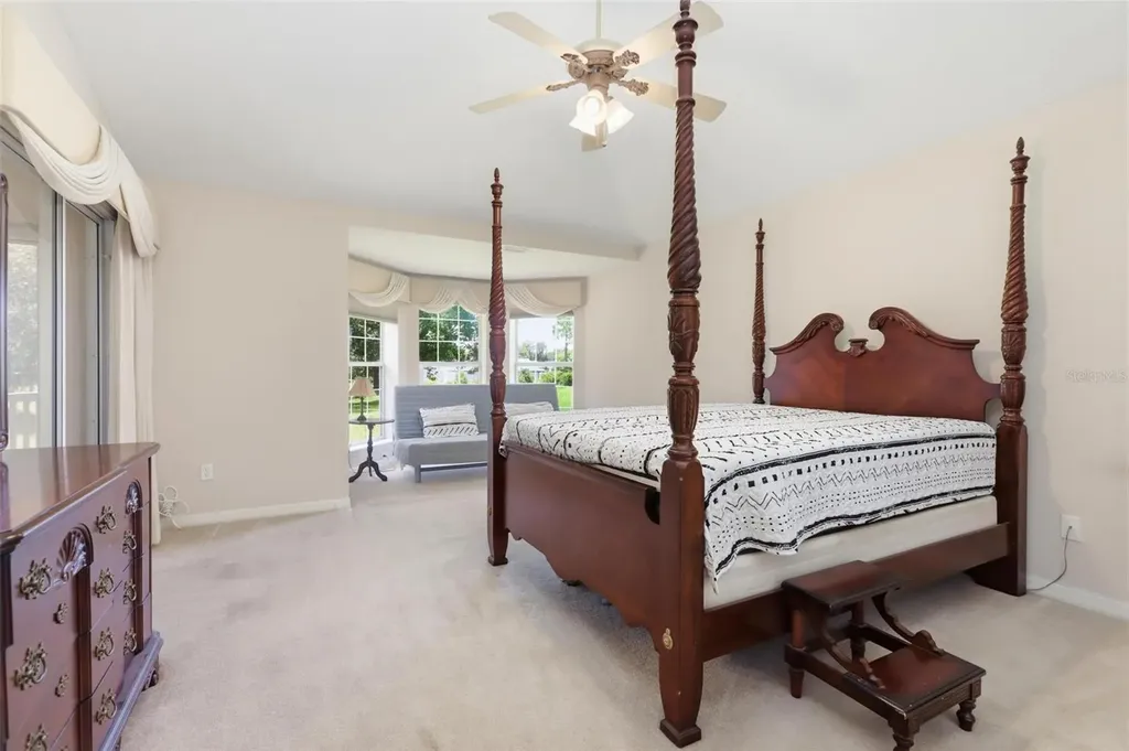 694 Shawsbury Way Deltona FL 32725