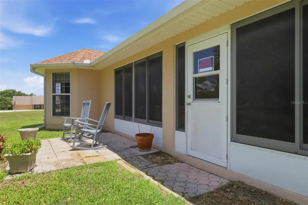 694 Shawsbury Way Deltona FL 32725