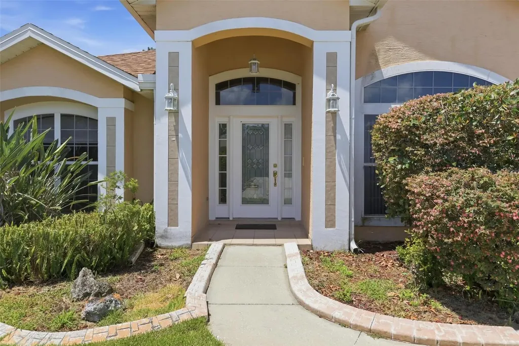 694 Shawsbury Way Deltona FL 32725
