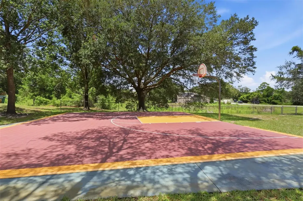 694 Shawsbury Way Deltona FL 32725