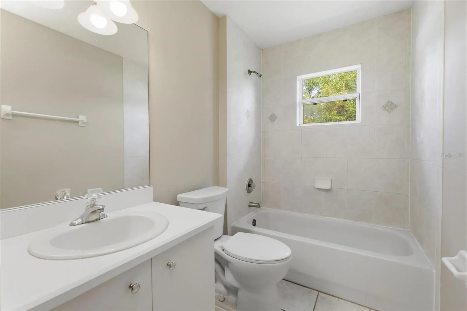 694 Shawsbury Way Deltona FL 32725