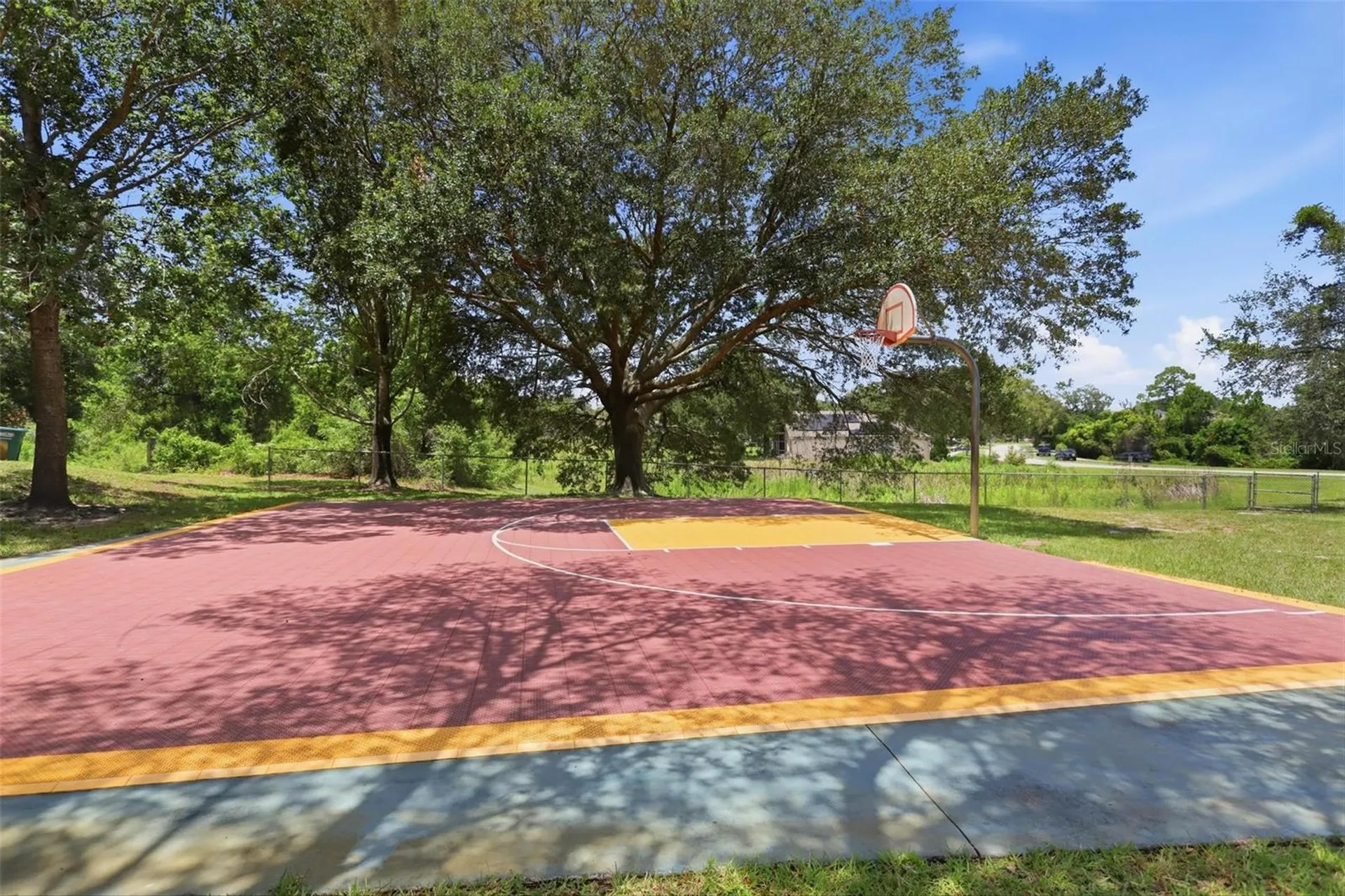 694 Shawsbury Way Deltona FL 32725