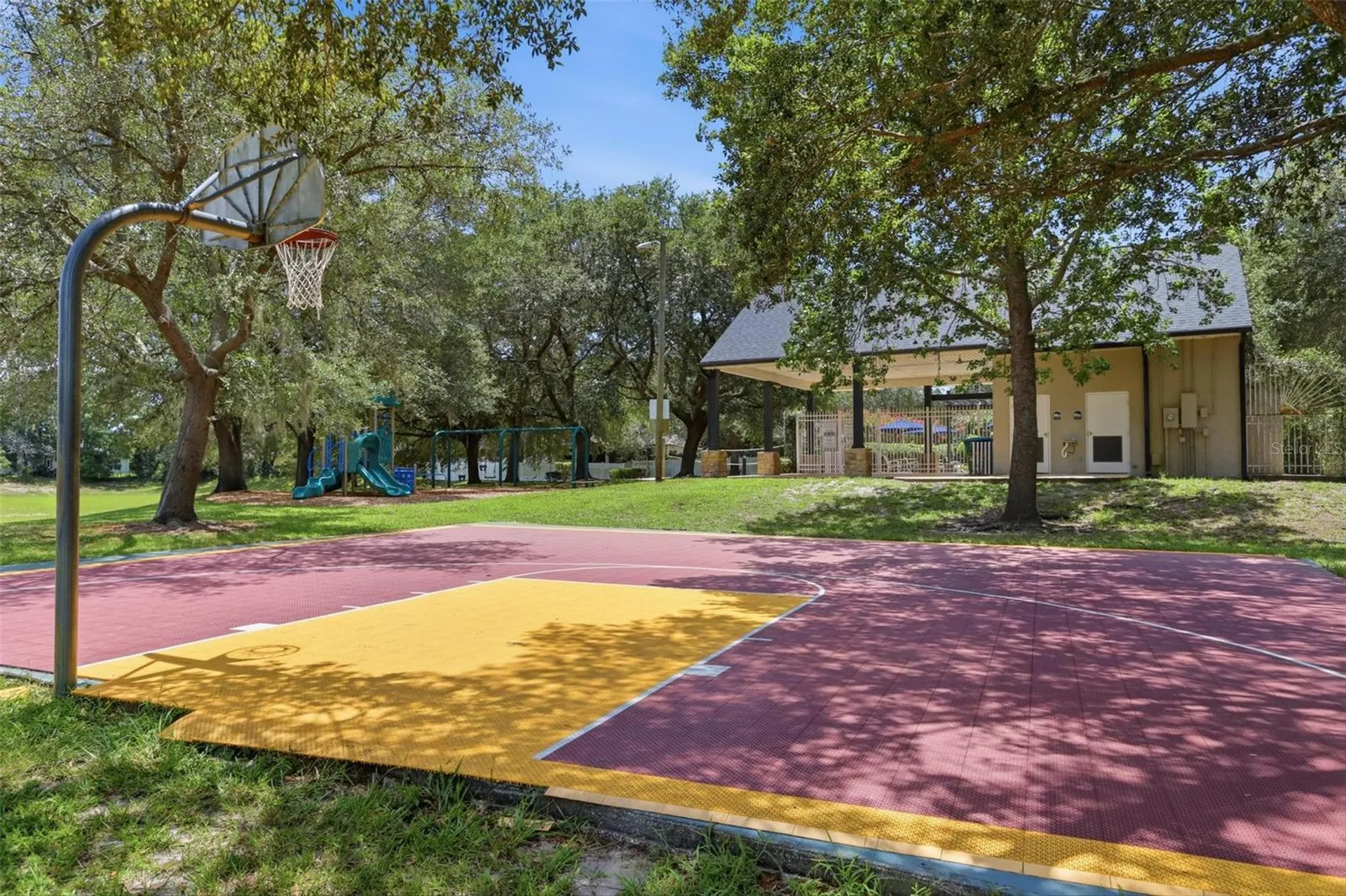 694 Shawsbury Way Deltona FL 32725