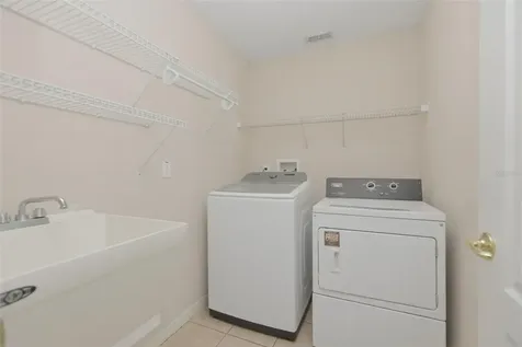 694 Shawsbury Way Deltona FL 32725
