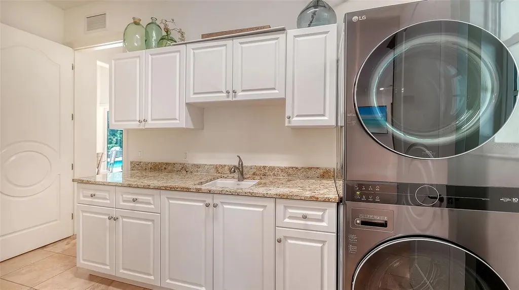 4981 Hubner Circle Sarasota FL 34241