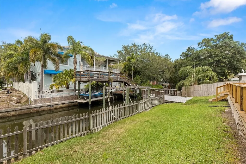 4813 W Bay Villa Avenue Tampa FL 33611