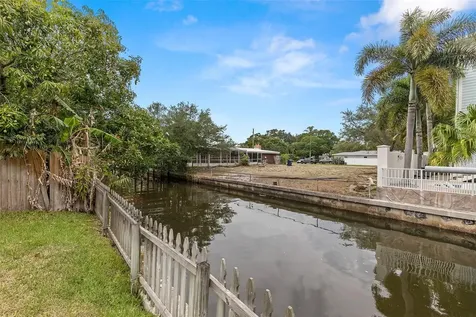 4813 W Bay Villa Avenue Tampa FL 33611