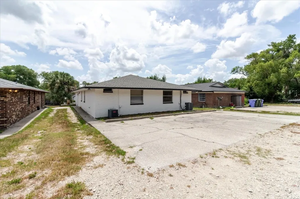 1134-1136 Gilmore Avenue Lakeland FL 33805