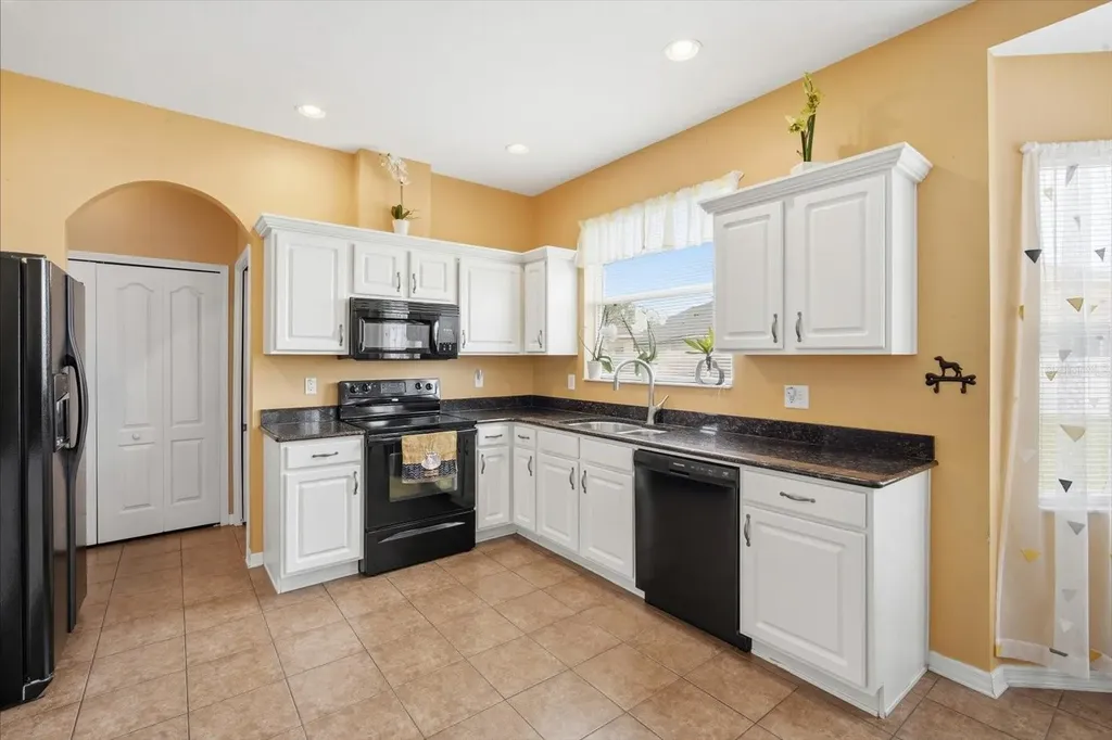 408 Stone Briar Drive Ruskin FL 33570