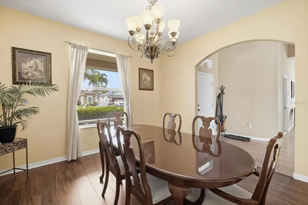 408 Stone Briar Drive Ruskin FL 33570