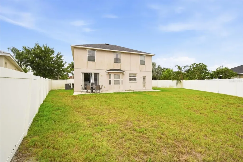 408 Stone Briar Drive Ruskin FL 33570