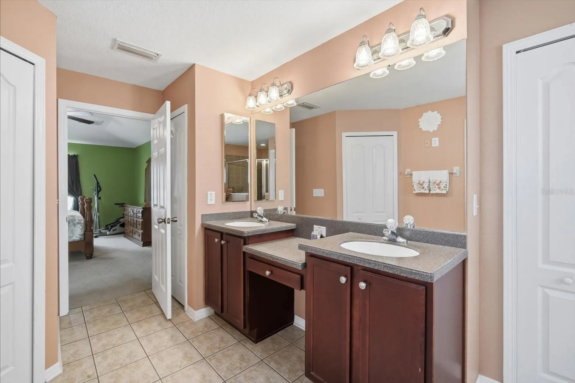 408 Stone Briar Drive Ruskin FL 33570