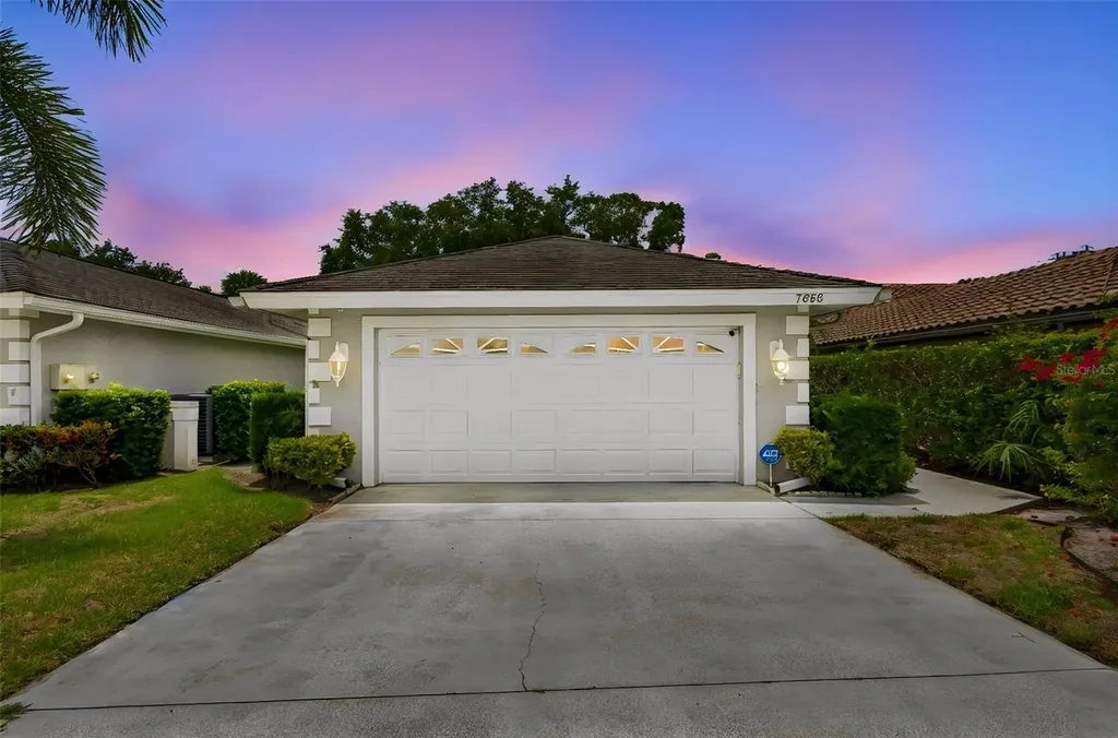 7656 Palm Aire Lane Sarasota FL 34243