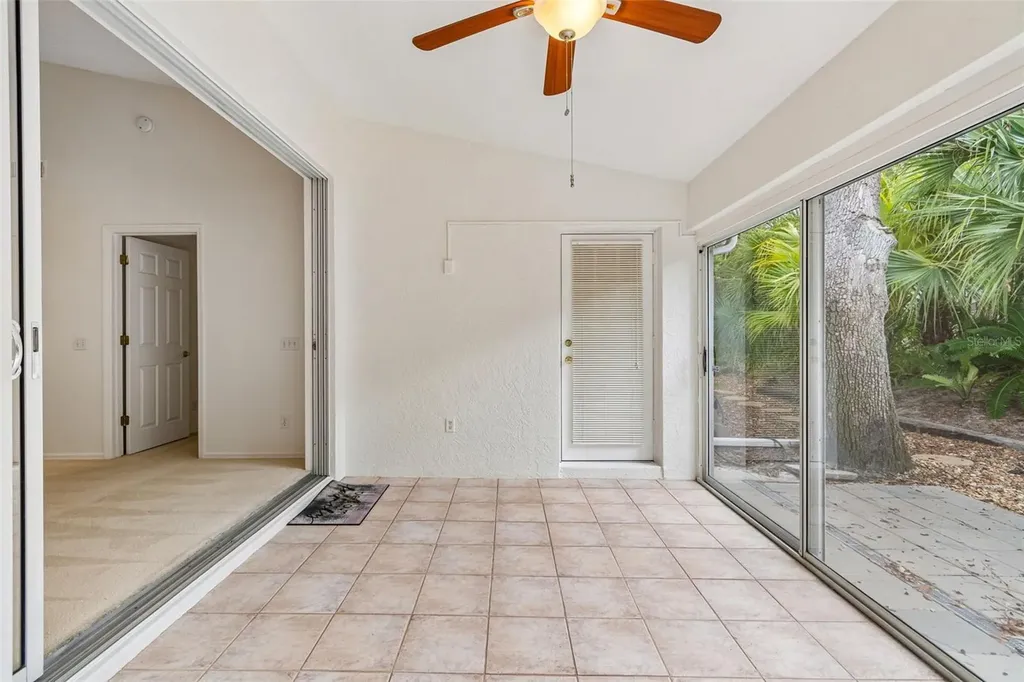 7656 Palm Aire Lane Sarasota FL 34243