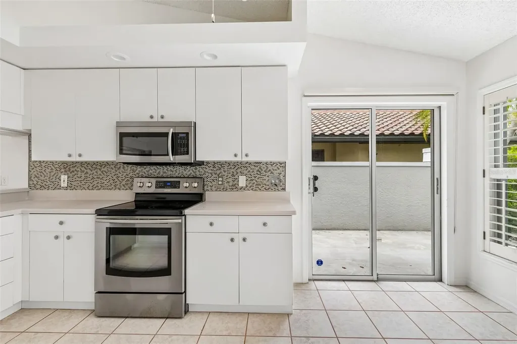7656 Palm Aire Lane Sarasota FL 34243