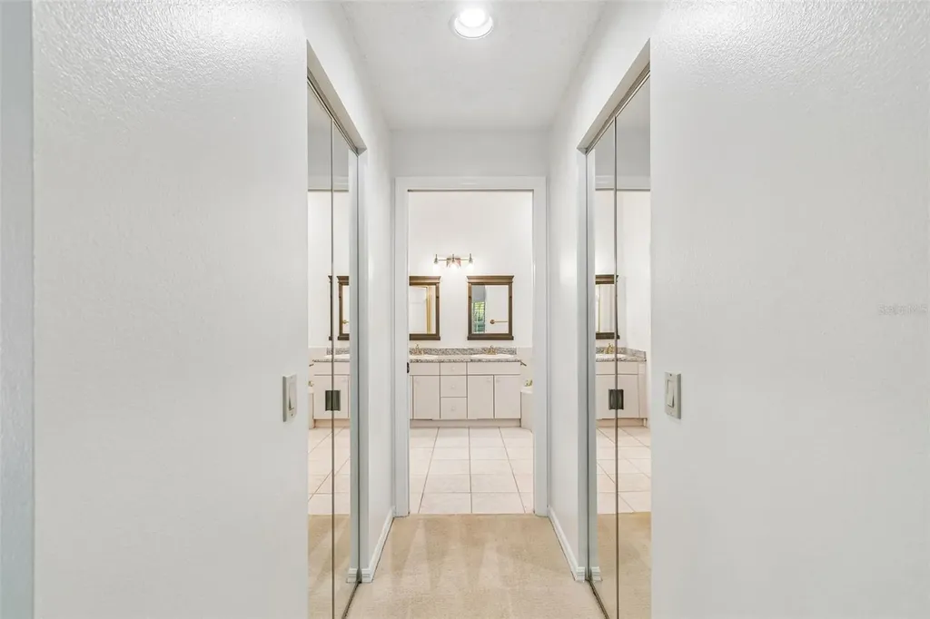 7656 Palm Aire Lane Sarasota FL 34243