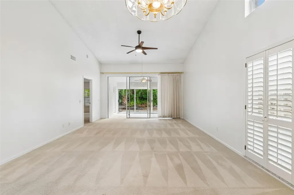 7656 Palm Aire Lane Sarasota FL 34243
