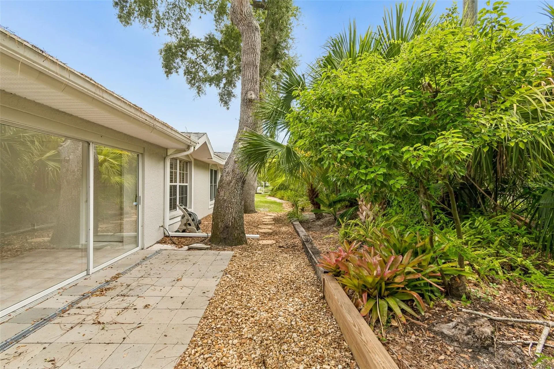7656 Palm Aire Lane Sarasota FL 34243