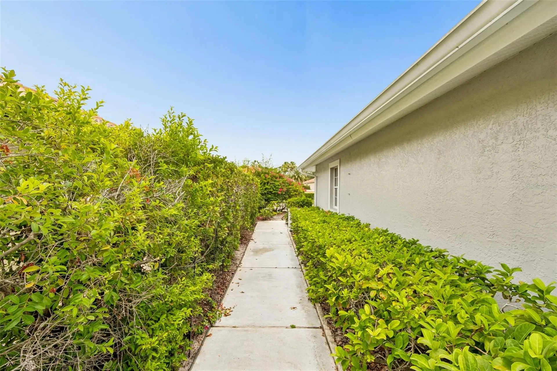 7656 Palm Aire Lane Sarasota FL 34243