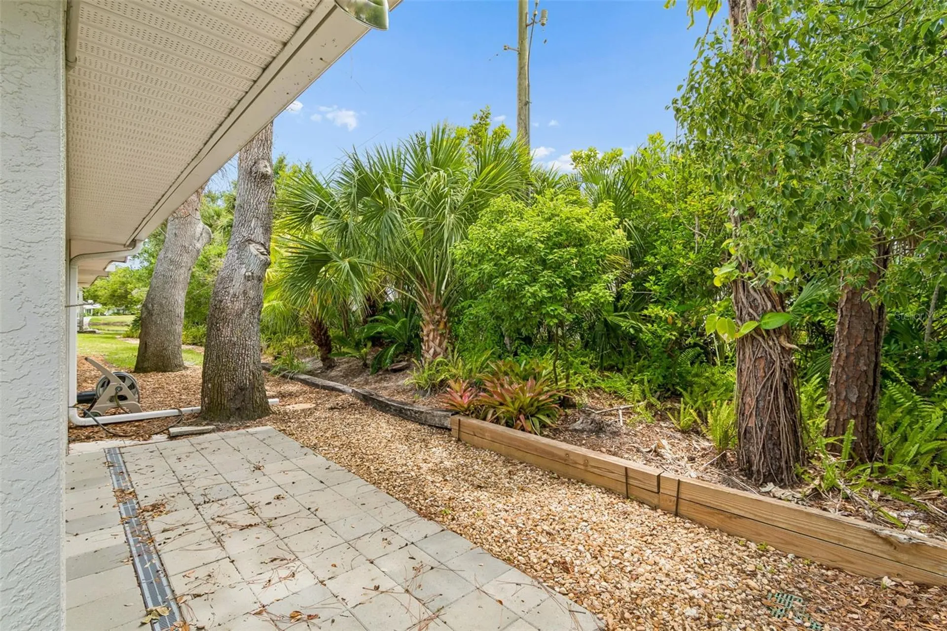 7656 Palm Aire Lane Sarasota FL 34243