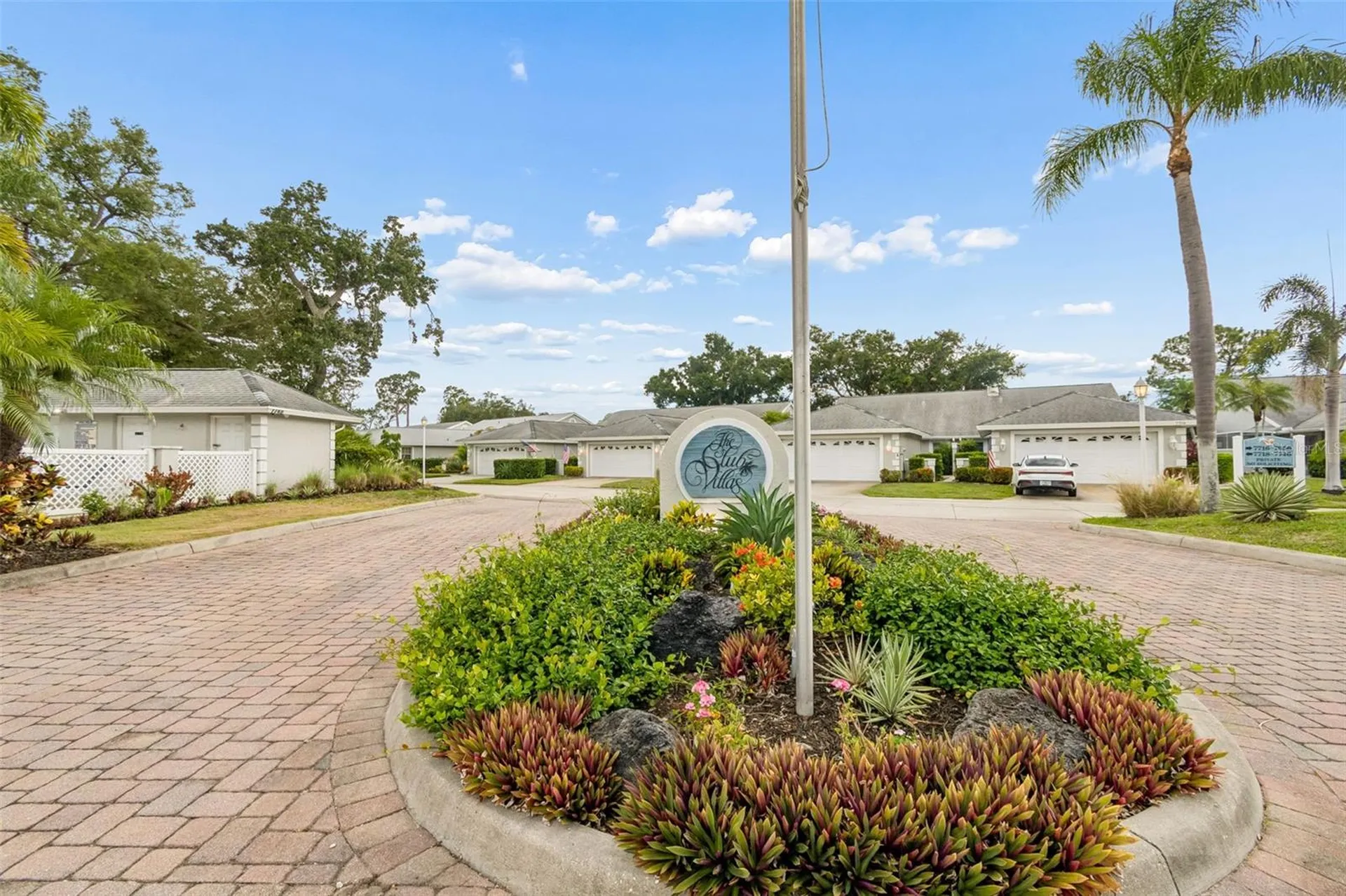 7656 Palm Aire Lane Sarasota FL 34243