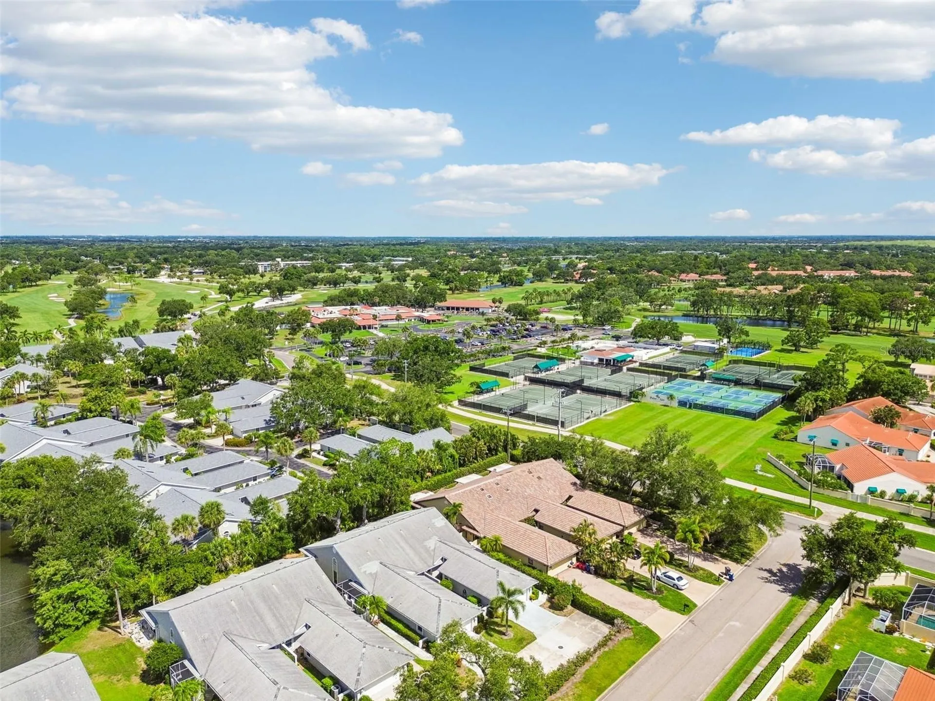 7656 Palm Aire Lane Sarasota FL 34243