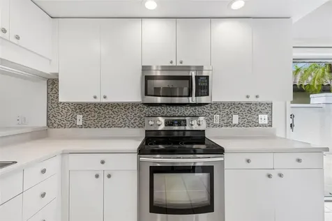 7656 Palm Aire Lane Sarasota FL 34243