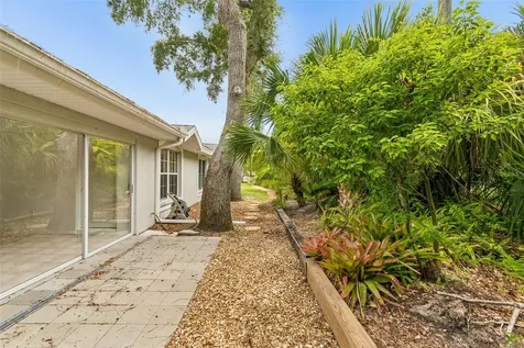 7656 Palm Aire Lane Sarasota FL 34243