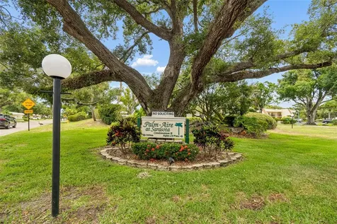 7656 Palm Aire Lane Sarasota FL 34243