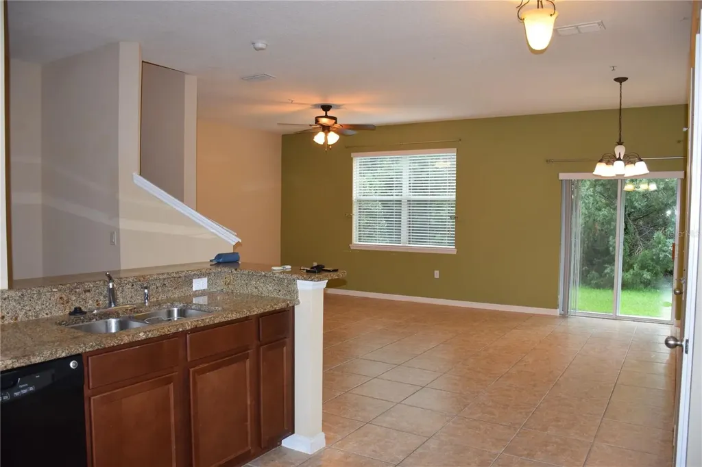 1516 Scarlet Oak Loop Winter Garden FL 34787