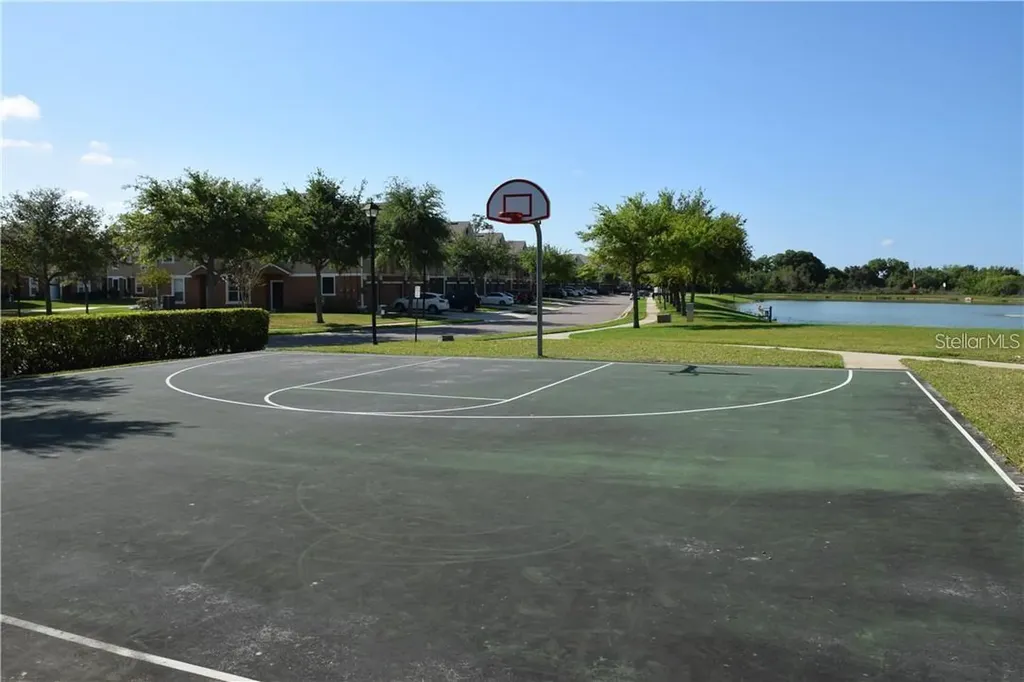 1516 Scarlet Oak Loop Winter Garden FL 34787