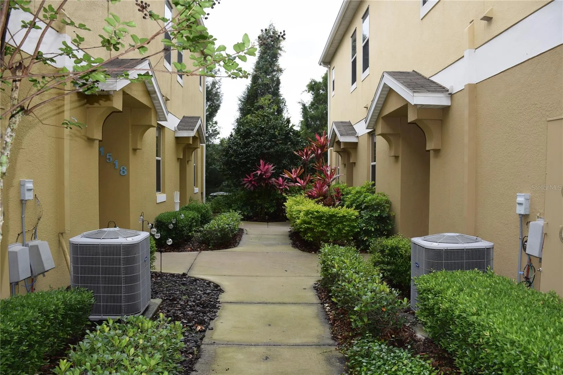 1516 Scarlet Oak Loop Winter Garden FL 34787