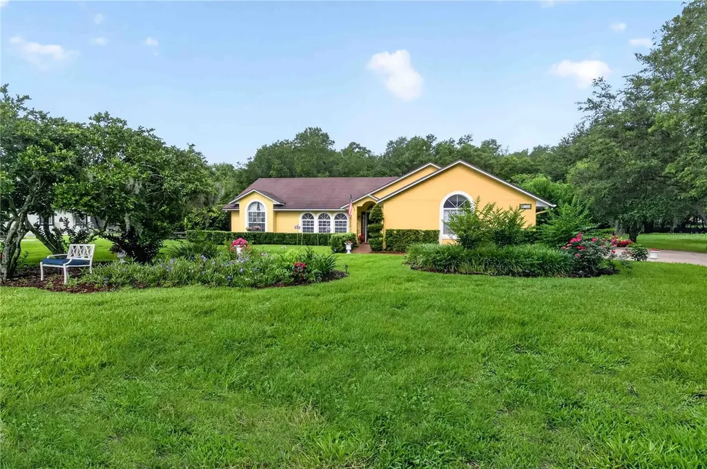 22733 Stallion Drive Sorrento FL 32776