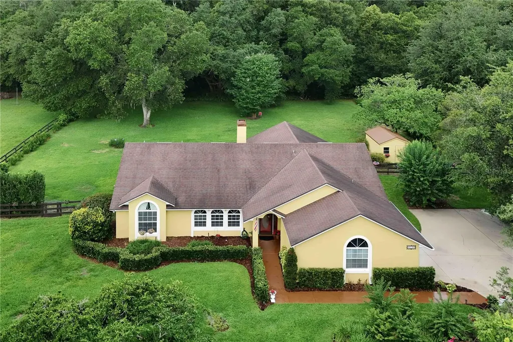 22733 Stallion Drive Sorrento FL 32776