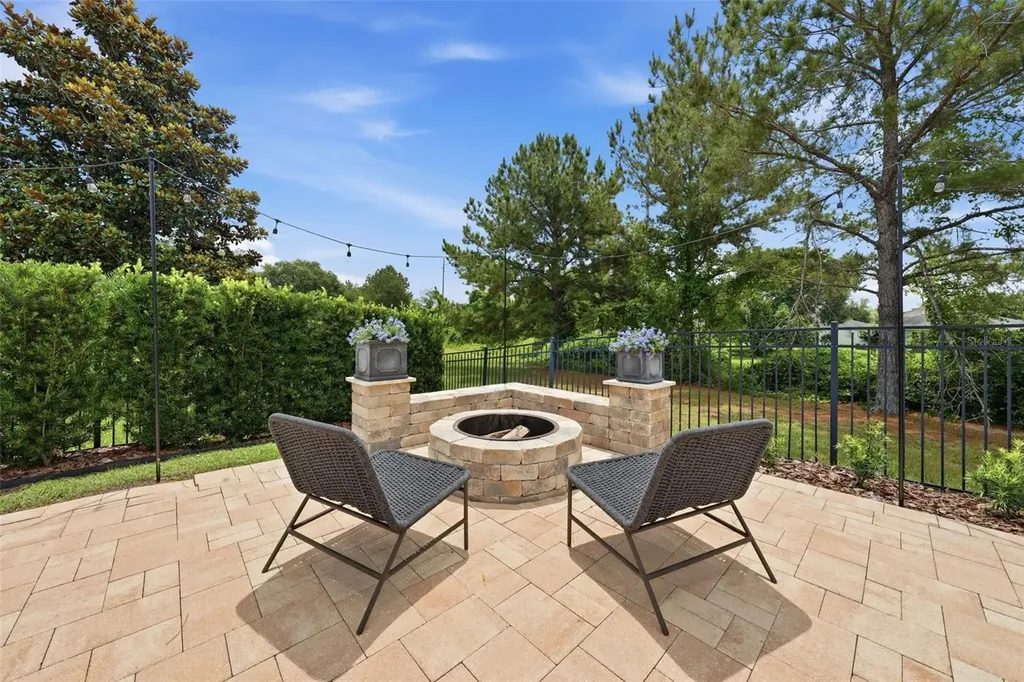 30040 Donnington Loop Mount Dora FL 32757