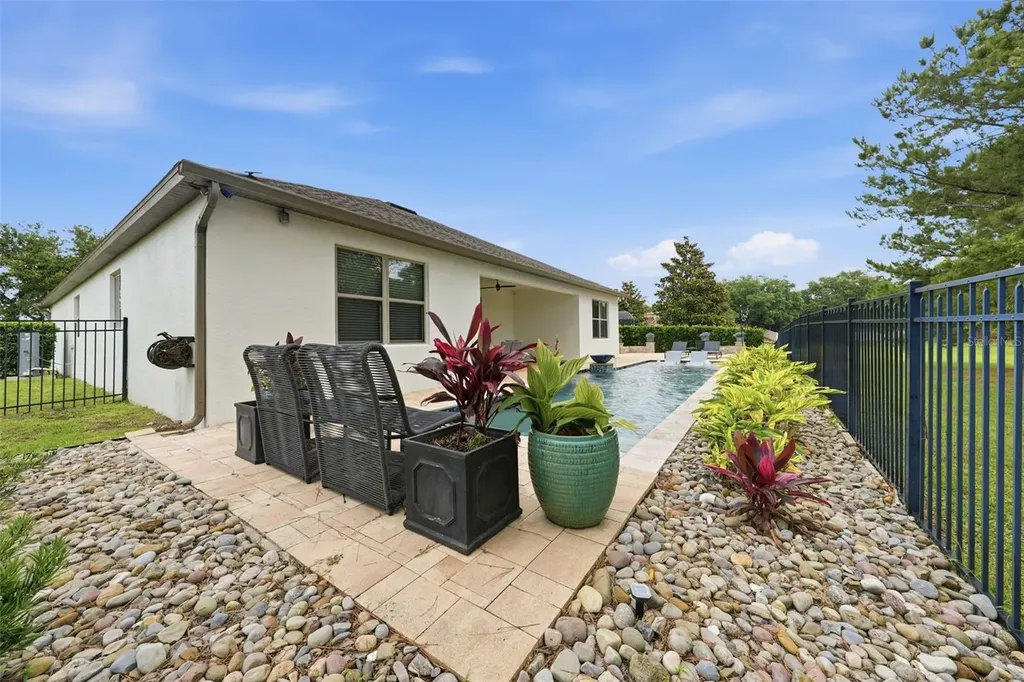 30040 Donnington Loop Mount Dora FL 32757