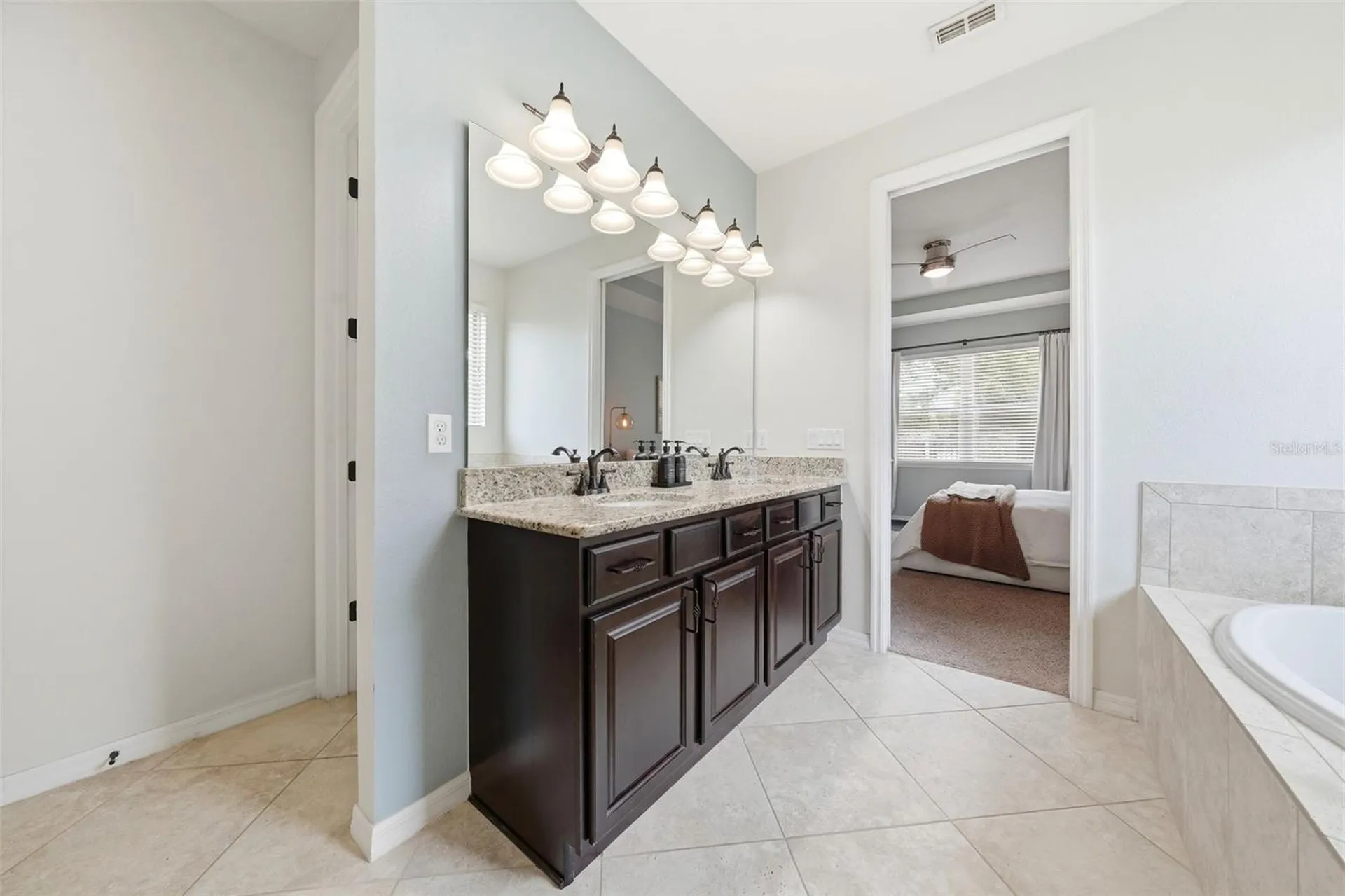 30040 Donnington Loop Mount Dora FL 32757