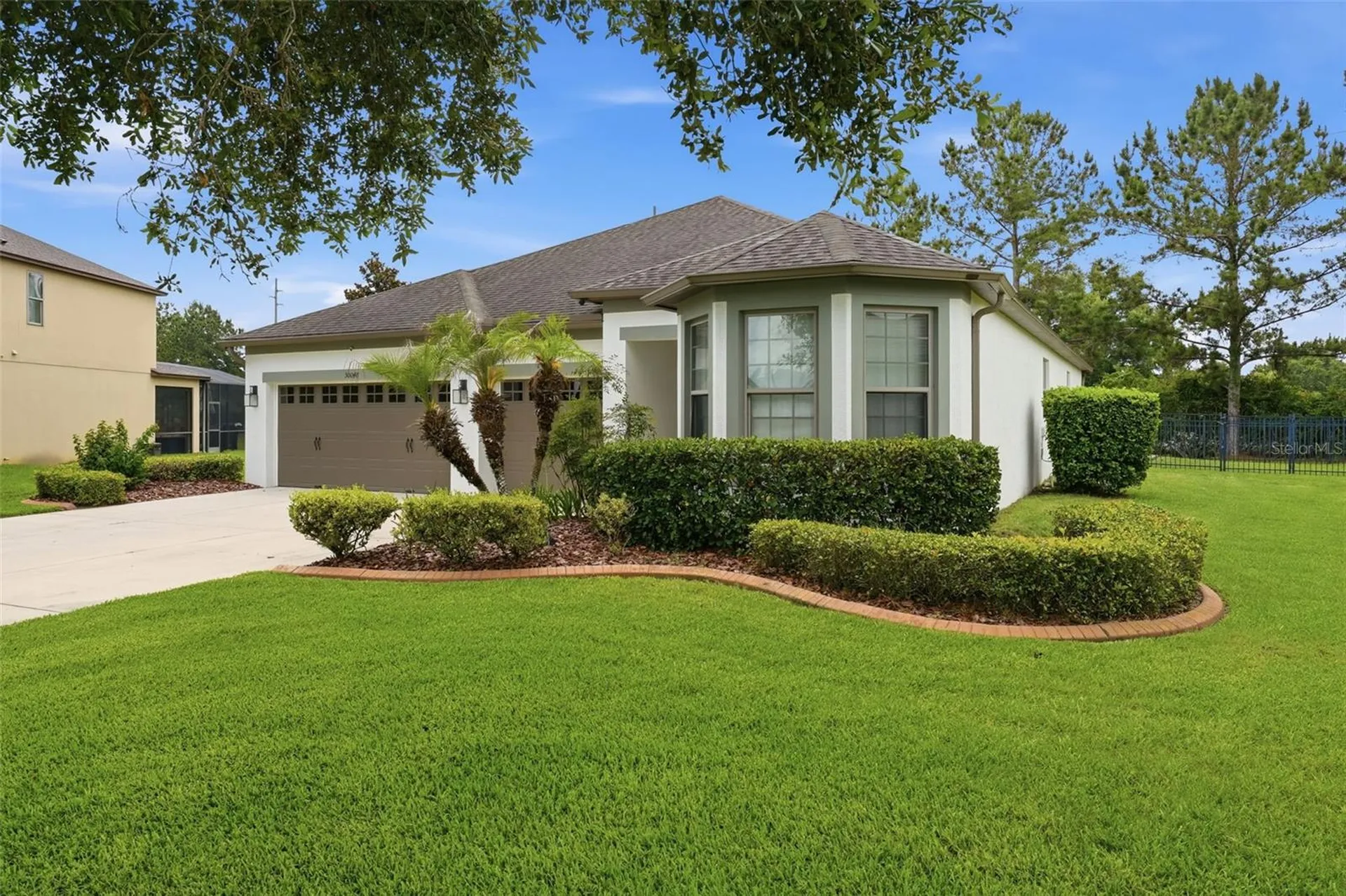 30040 Donnington Loop Mount Dora FL 32757