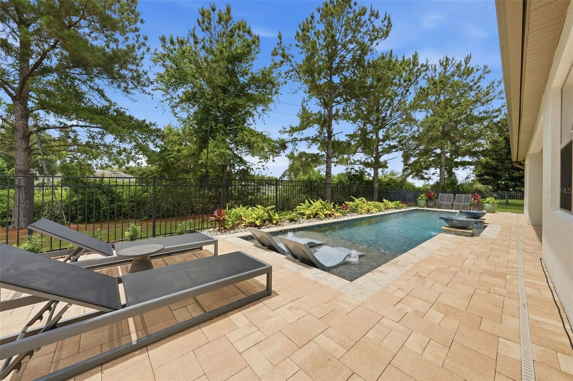 30040 Donnington Loop Mount Dora FL 32757