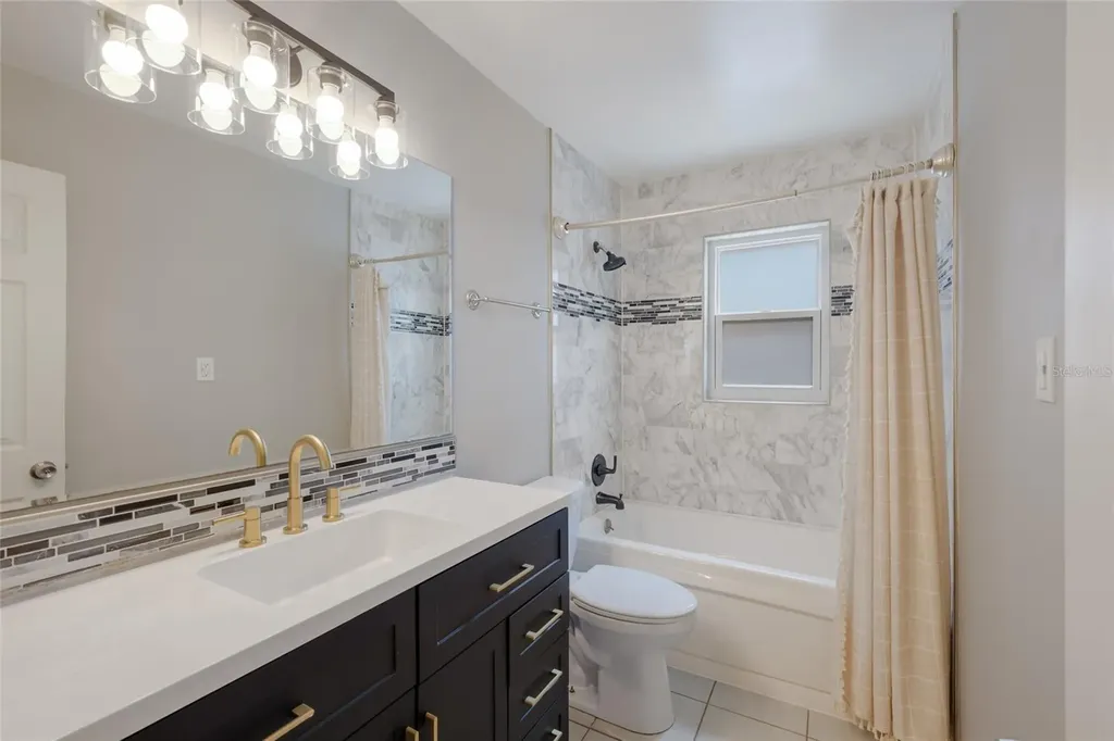 2654 Grand Cayman Street Sarasota FL 34231
