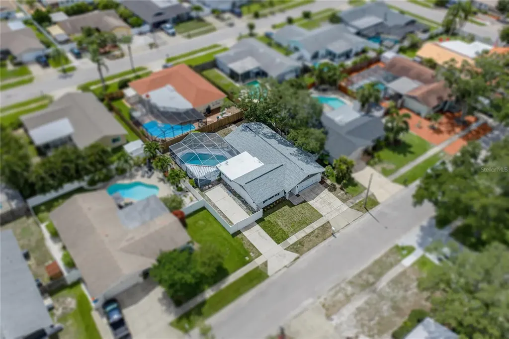 9305 120th Lane Seminole FL 33772