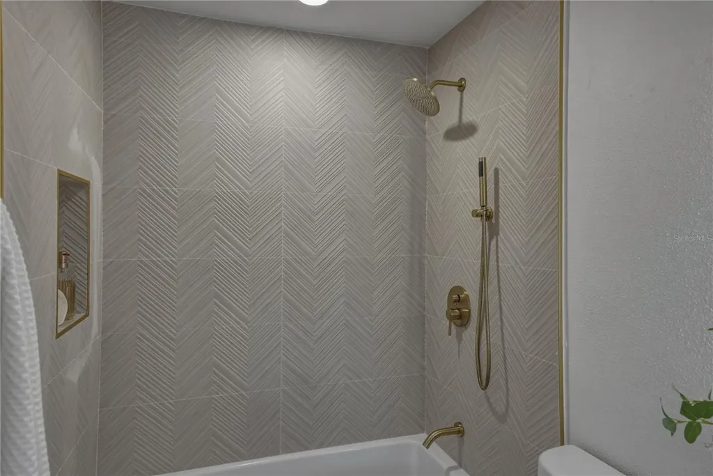 9305 120th Lane Seminole FL 33772