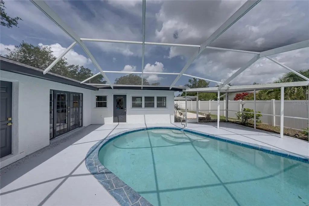 9305 120th Lane Seminole FL 33772