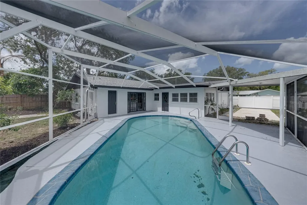 9305 120th Lane Seminole FL 33772