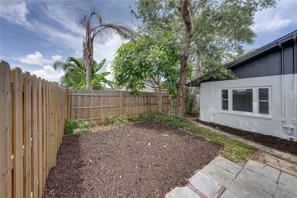 9305 120th Lane Seminole FL 33772