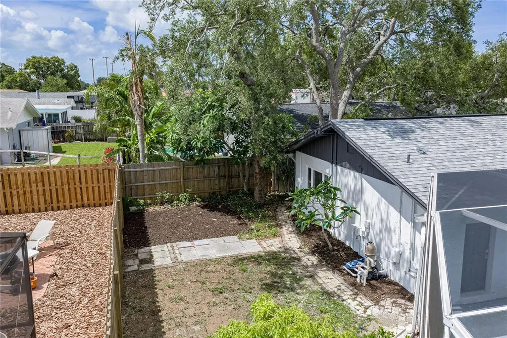 9305 120th Lane Seminole FL 33772
