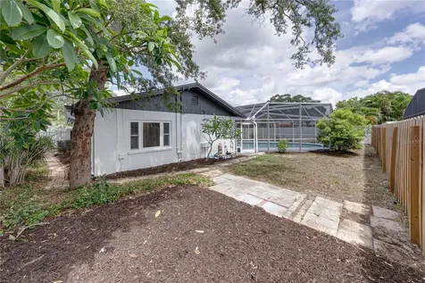 9305 120th Lane Seminole FL 33772