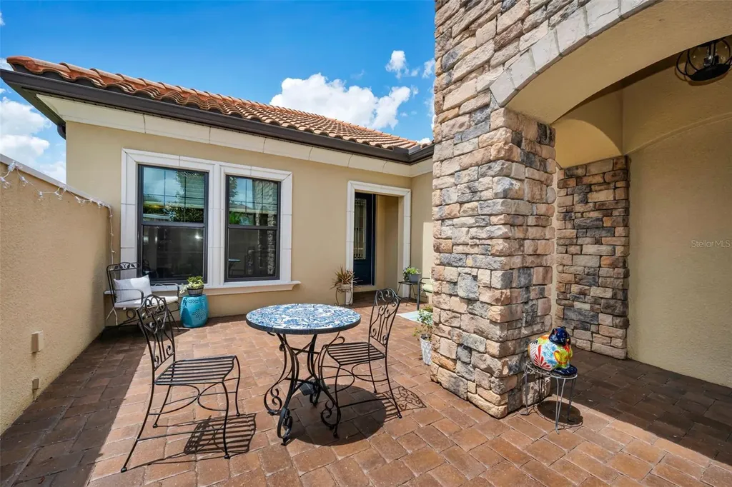 8707 Sorano Villa Drive Tampa FL 33647