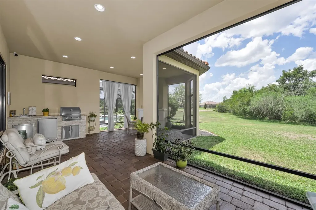 8707 Sorano Villa Drive Tampa FL 33647